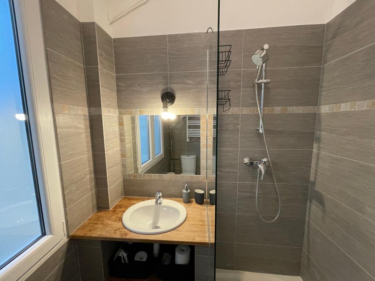 Nice Renting - Notre Dame - Cosy Loft Perfect View On The Roofs Eksteriør billede